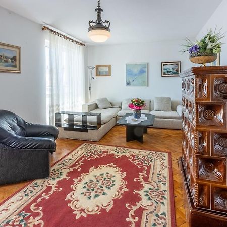 Apartment Mira "Pet Friendly" Crikvenica Kültér fotó