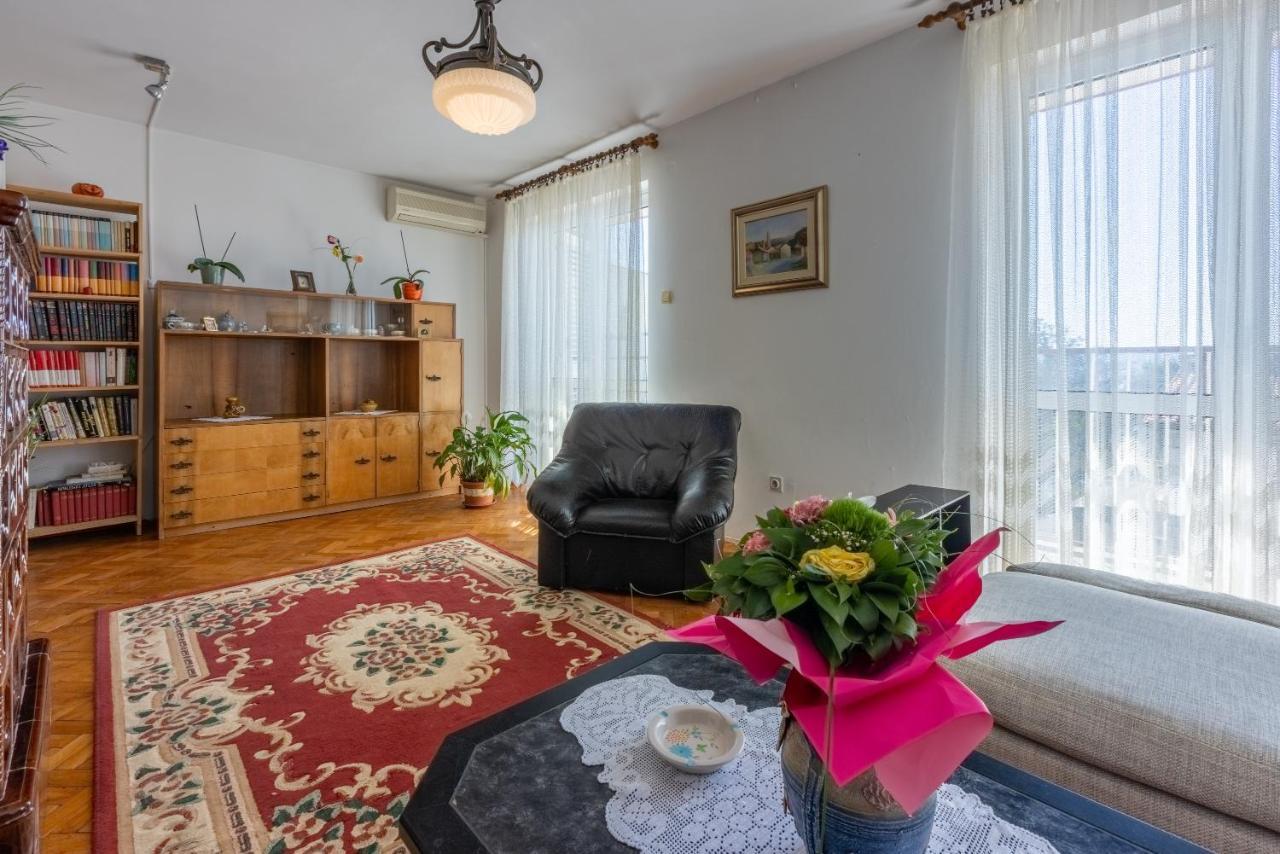 Apartment Mira "Pet Friendly" Crikvenica Kültér fotó