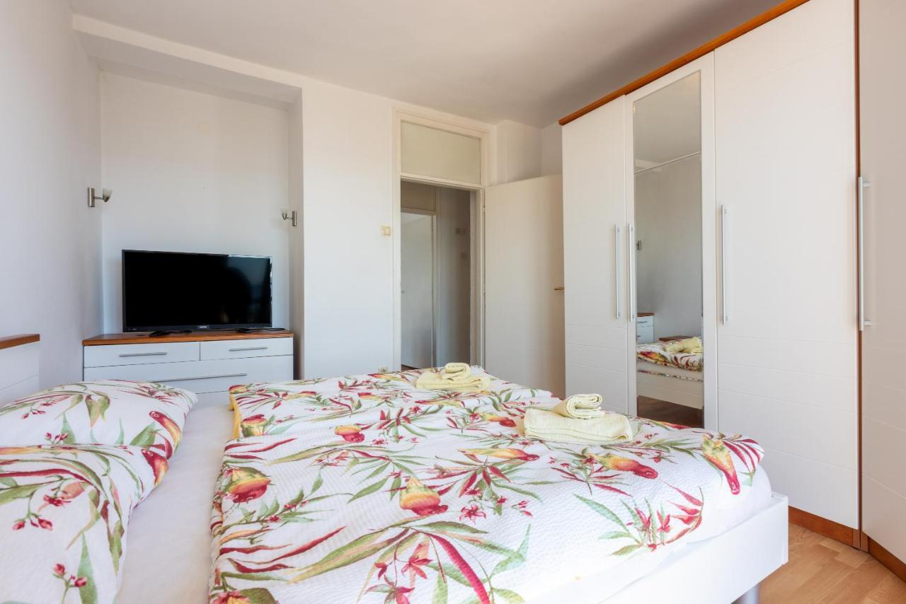 Apartment Mira "Pet Friendly" Crikvenica Kültér fotó