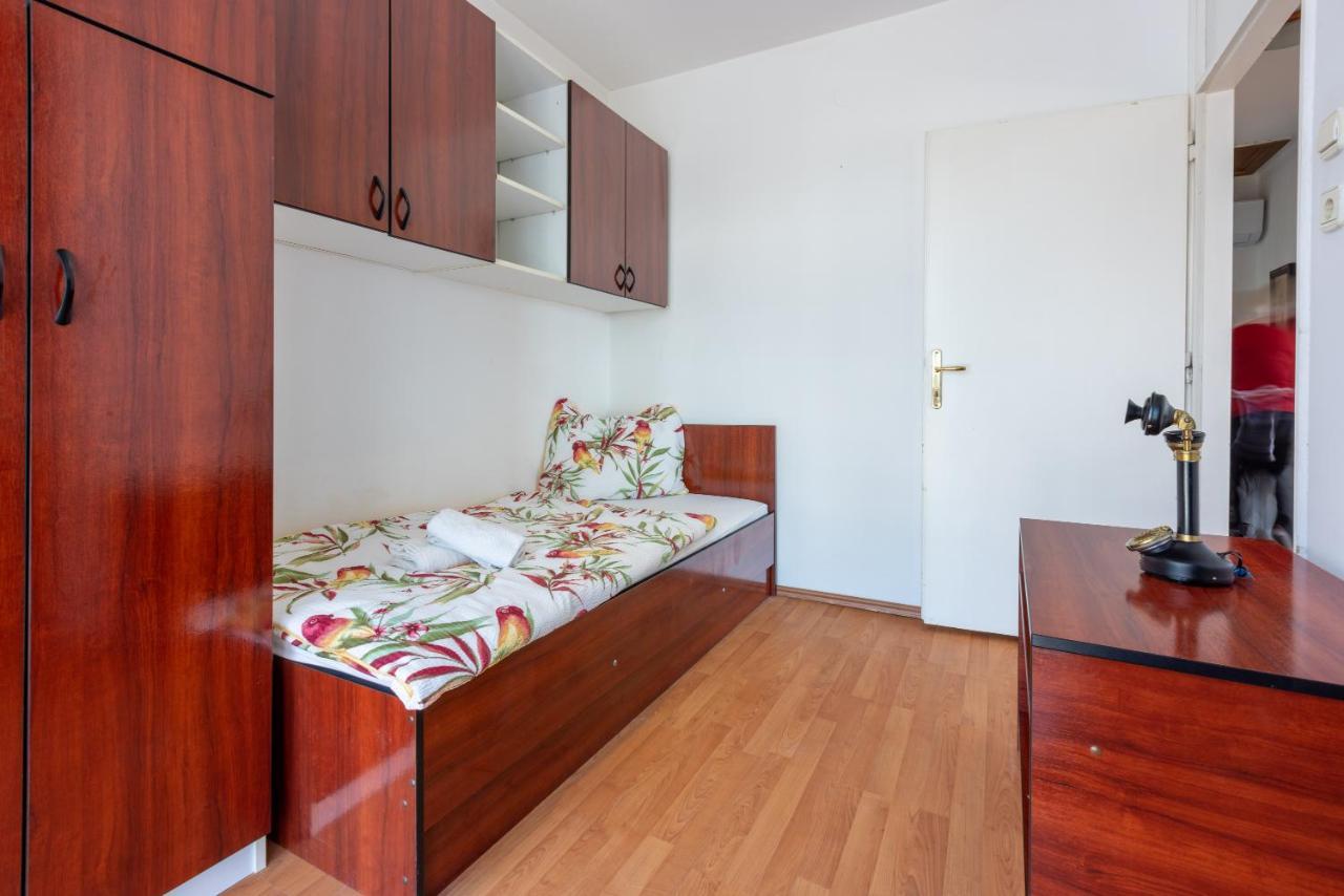 Apartment Mira "Pet Friendly" Crikvenica Kültér fotó
