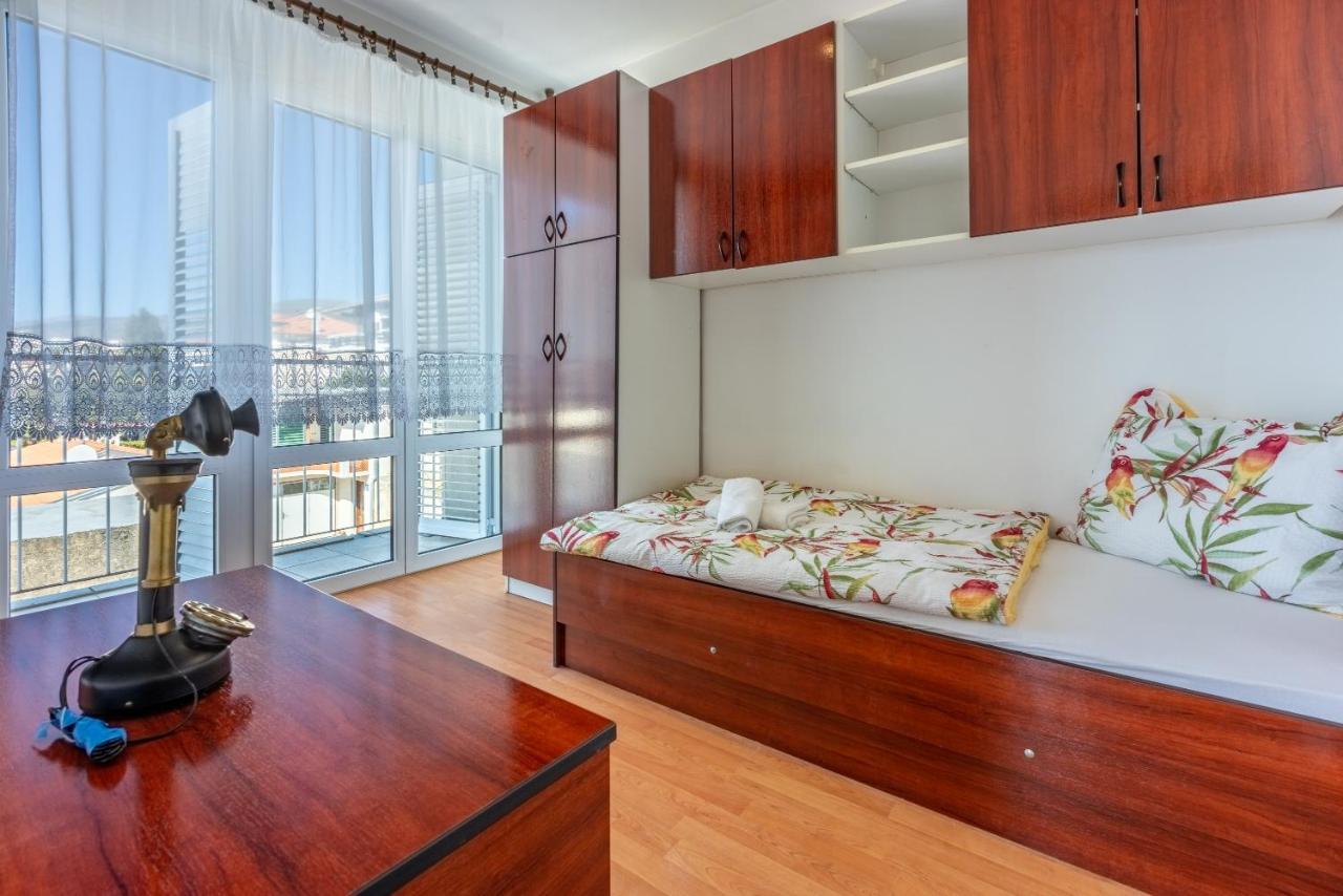 Apartment Mira "Pet Friendly" Crikvenica Kültér fotó